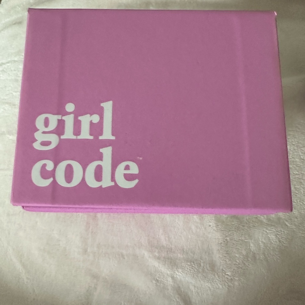 Girl Code Card Game - Picture 3 of 3